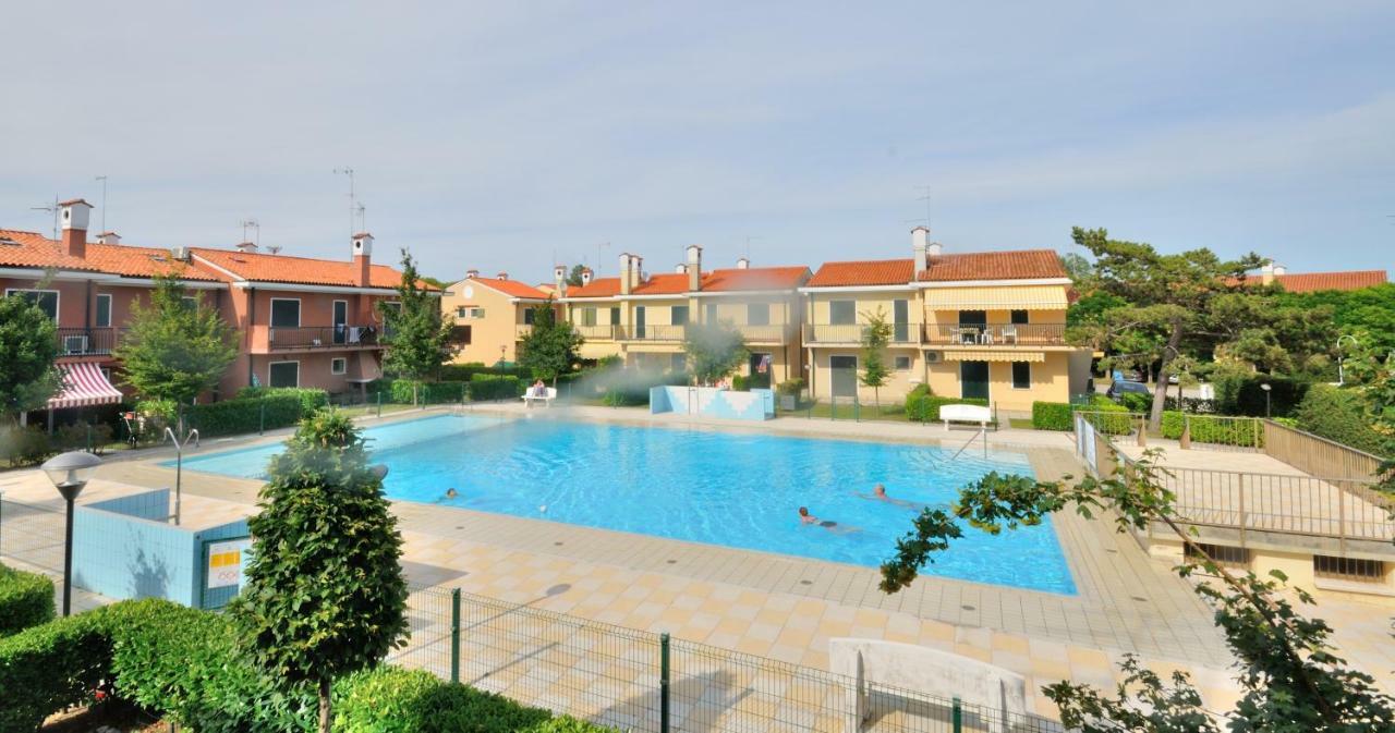 Villaggio Michelangelo Bibione Exteriör bild